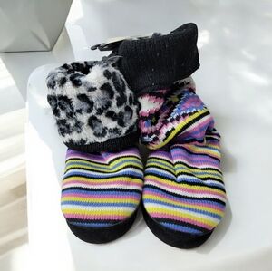 Muk Luks women's size 5-6 Brand New with original tags knee high slippers